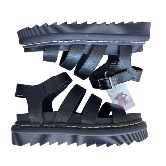 Sincerly Jules Shoes - Black Platform Sandals